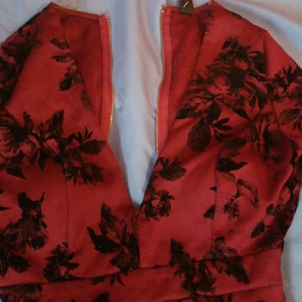 Dress - Picture 3 of 4
